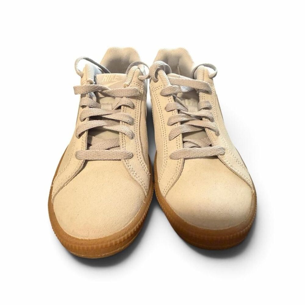 Nike Women's Cream and Tan Courts